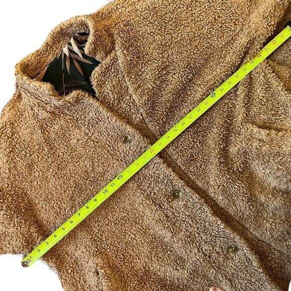 Sseko Designs Noonday Collection Reversible Sherpa Coat, Beige and Bwindi - Picture 10 of 13